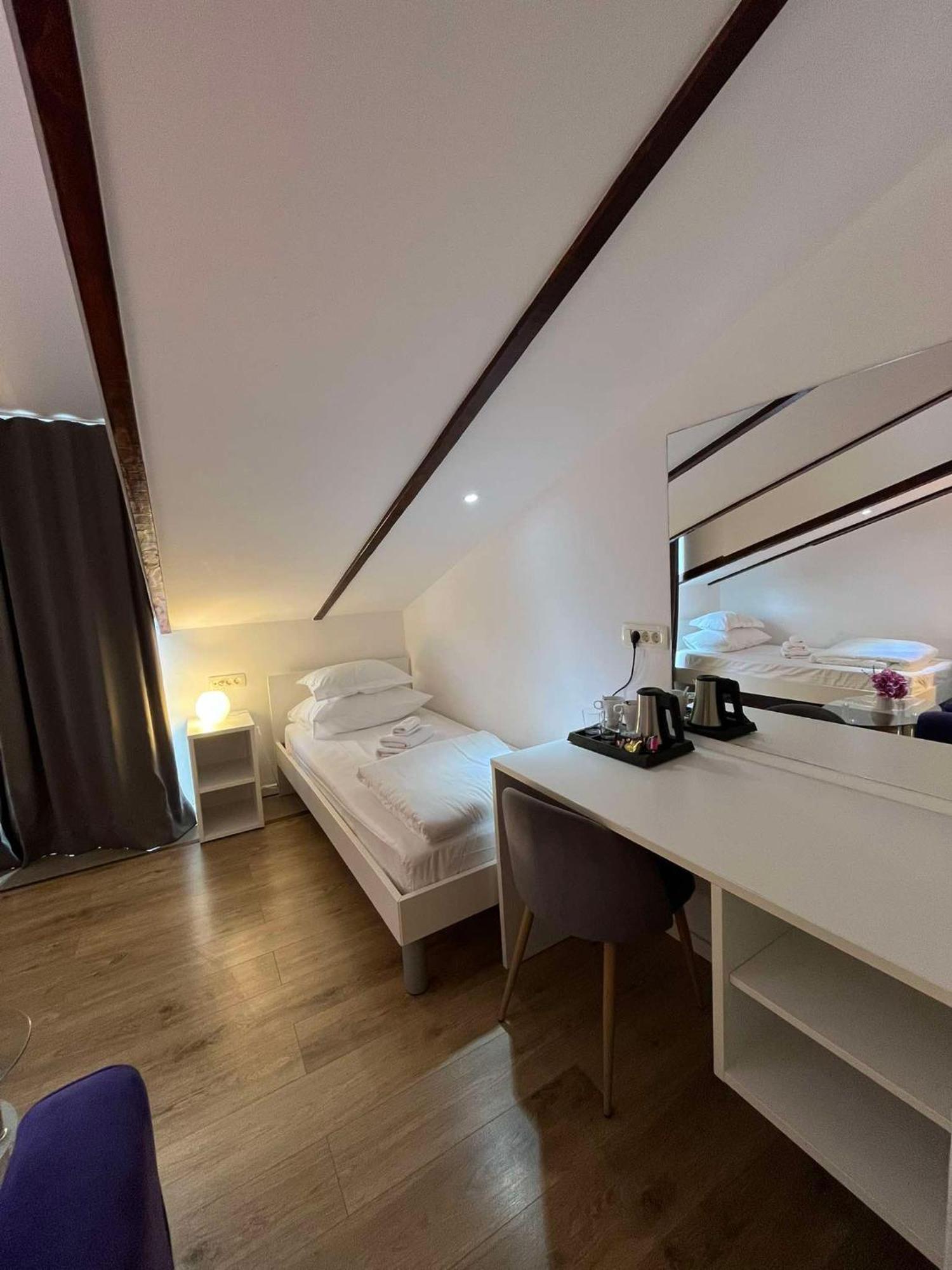 Dela Bed & Breakfast Hvar Town Luaran gambar